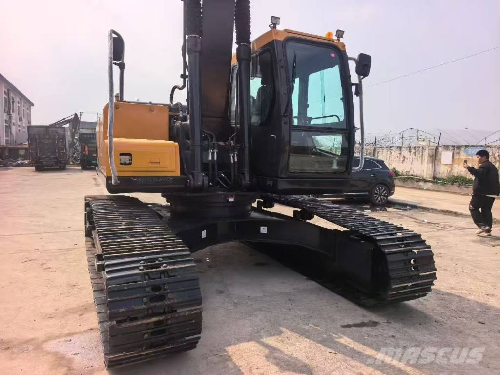 Hyundai HX 220 HD Raupenbagger