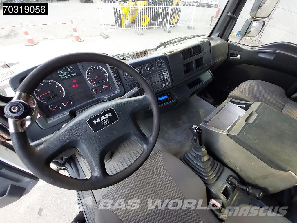 MAN TGA 18.310 4X2 14 tons hooklift steelsuspension Ma Вантажівки з гаковим підйомом