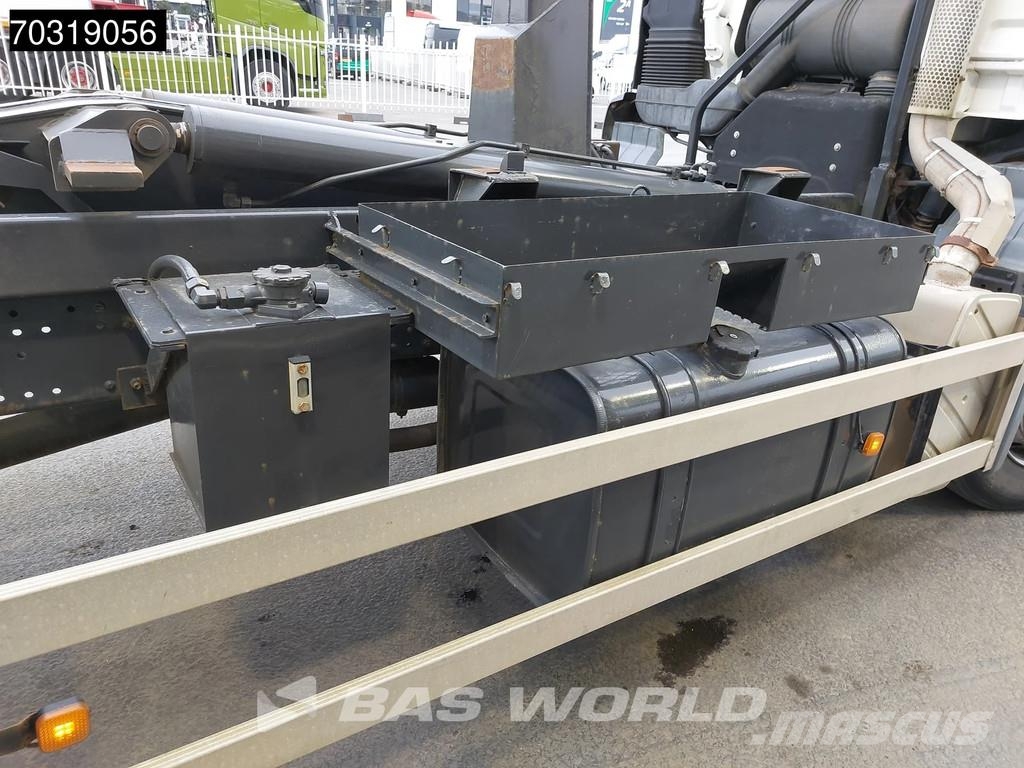 MAN TGA 18.310 4X2 14 tons hooklift steelsuspension Ma Вантажівки з гаковим підйомом
