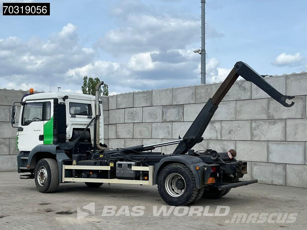 MAN TGA 18.310 4X2 14 tons hooklift steelsuspension Ma Вантажівки з гаковим підйомом