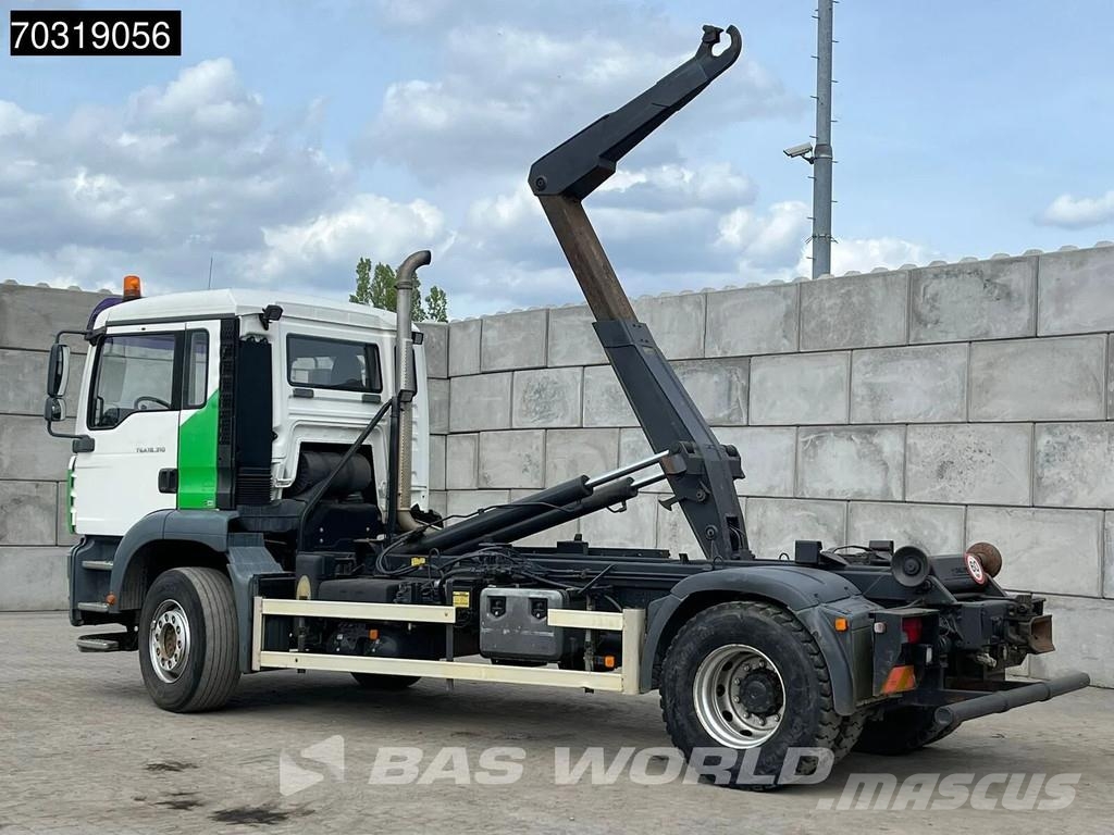 MAN TGA 18.310 4X2 14 tons hooklift steelsuspension Ma Вантажівки з гаковим підйомом