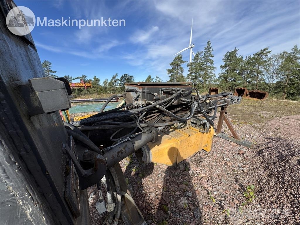 Volvo EC230B Rupsgraafmachines