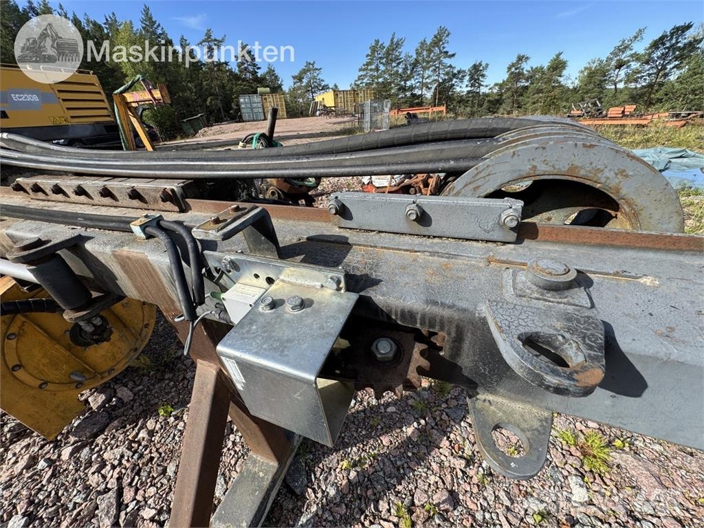 Volvo EC230B Rupsgraafmachines