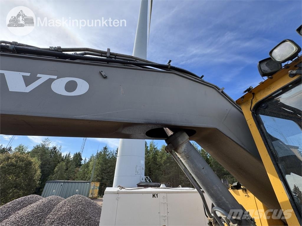 Volvo EC230B Rupsgraafmachines