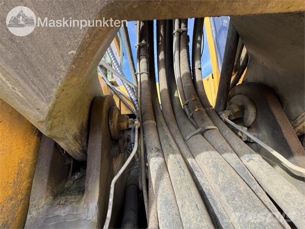 Volvo EC230B Rupsgraafmachines