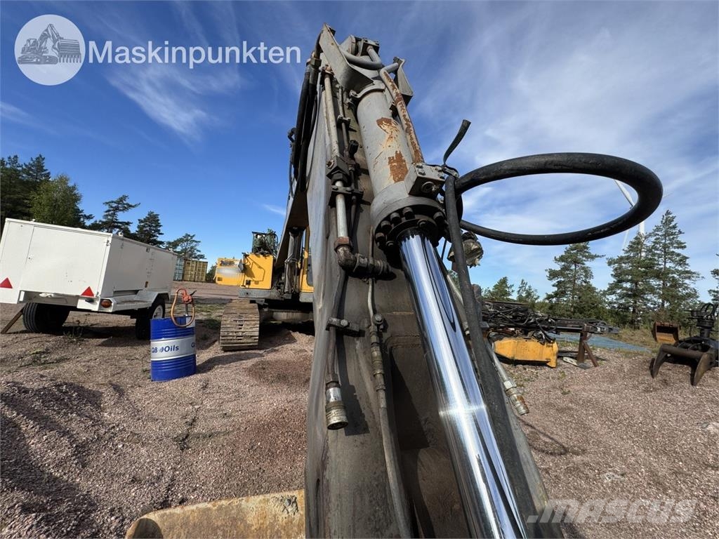 Volvo EC230B Rupsgraafmachines