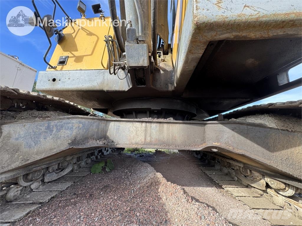 Volvo EC230B Rupsgraafmachines