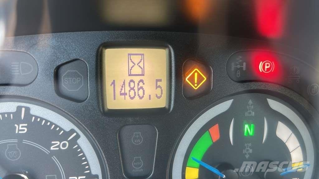 New Holland T7.225 AutoCommand Traktorid