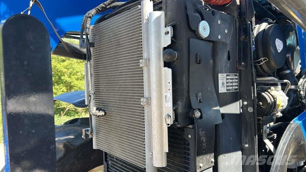 New Holland T7.225 AutoCommand Traktorid