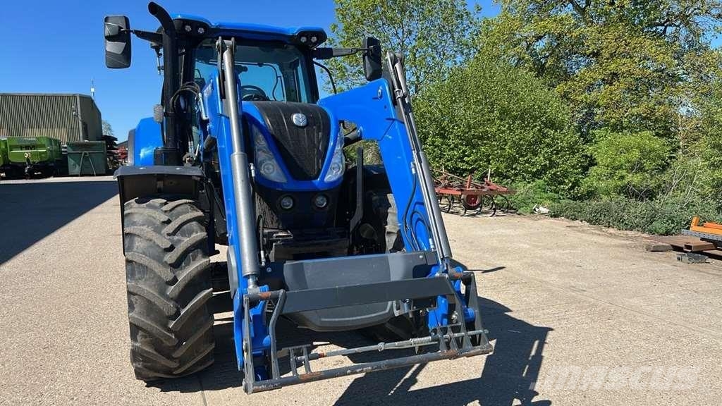 New Holland T7.225 AutoCommand Traktorid