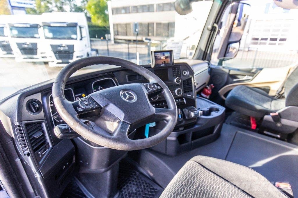Mercedes-Benz ACTROS 2548 BL+ MARREL Вантажівки з гаковим підйомом