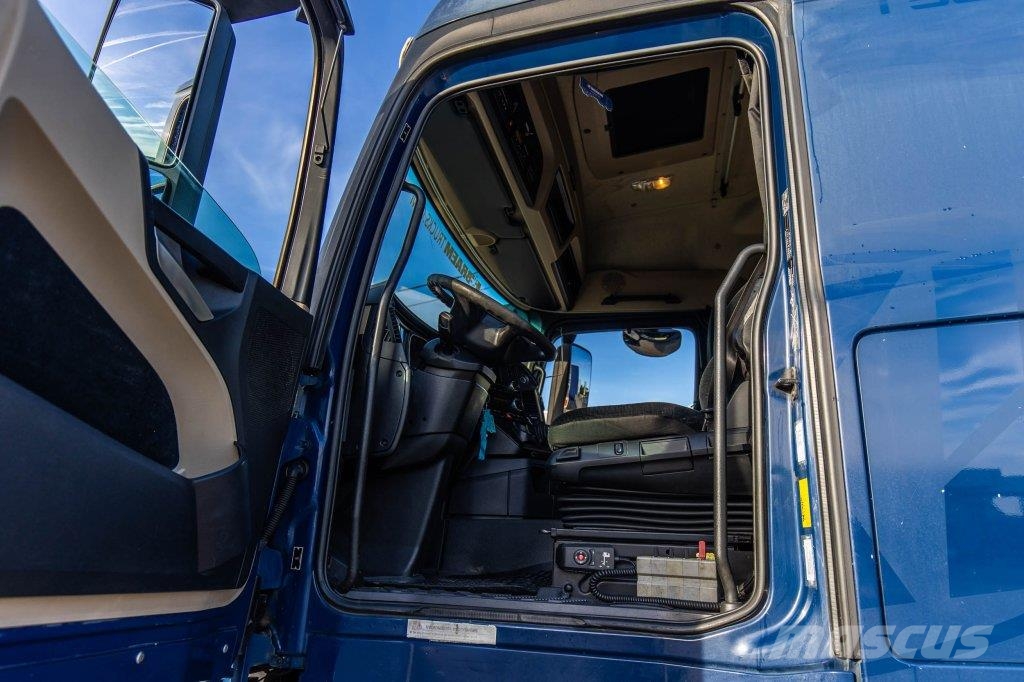 Mercedes-Benz ACTROS 2548 BL+ MARREL Вантажівки з гаковим підйомом