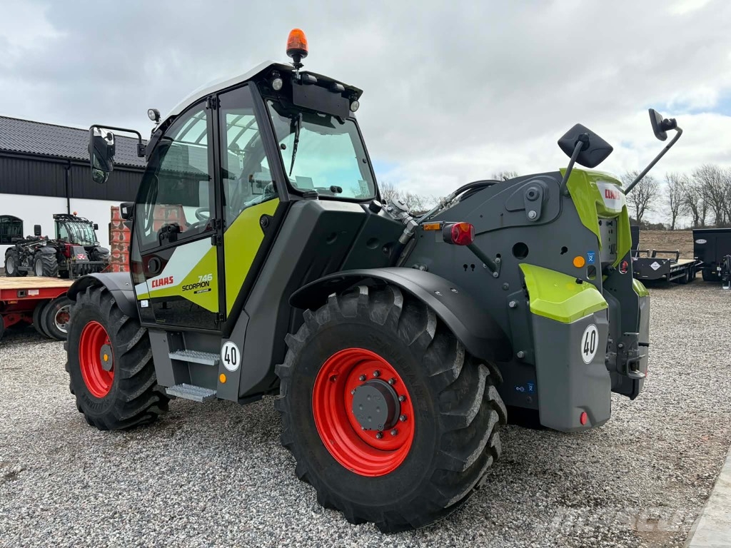 CLAAS Scorpion 746 Varipower Ładowarki rolnicze
