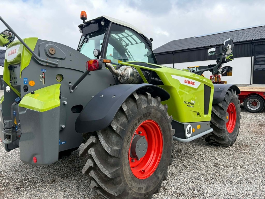 CLAAS Scorpion 746 Varipower Ładowarki rolnicze