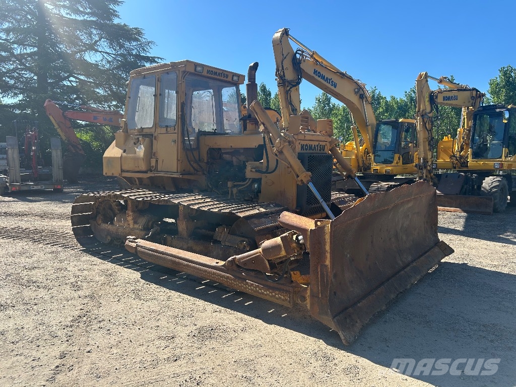 Komatsu D 53 履帶推土機