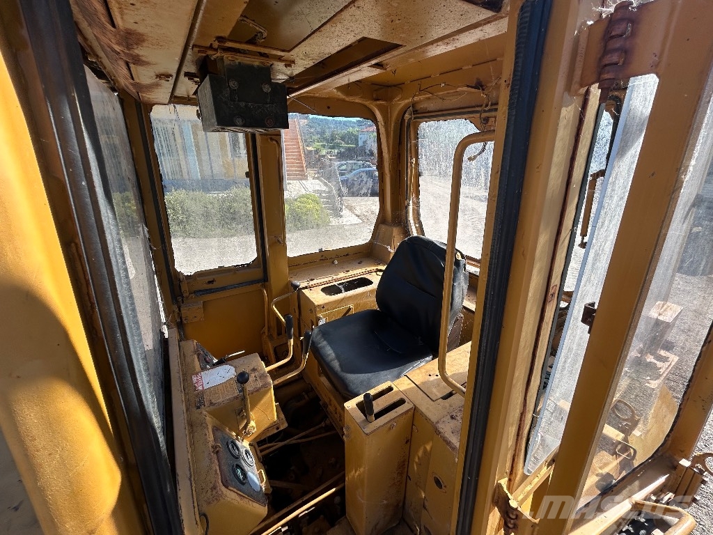Komatsu D 53 履帶推土機