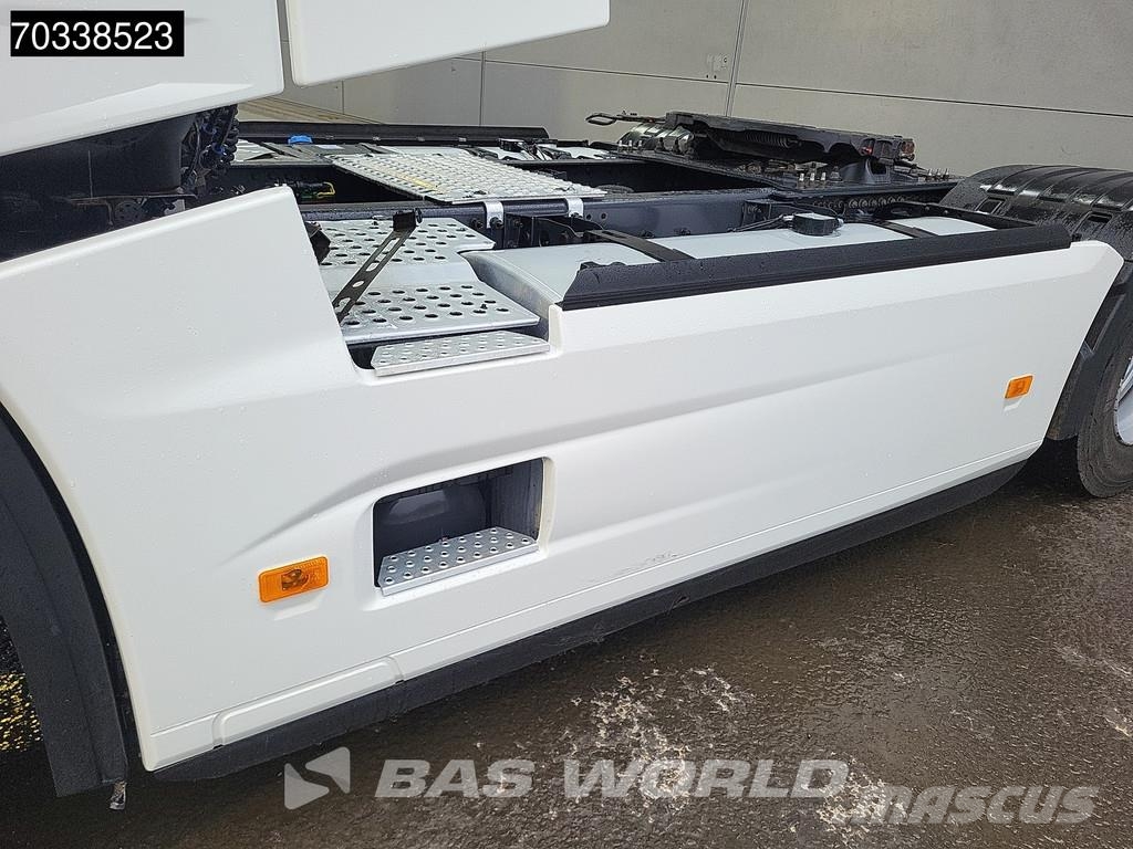 Renault T 520 4X2 HIGH 2xTanks ACC Navi Vetopöytäautot