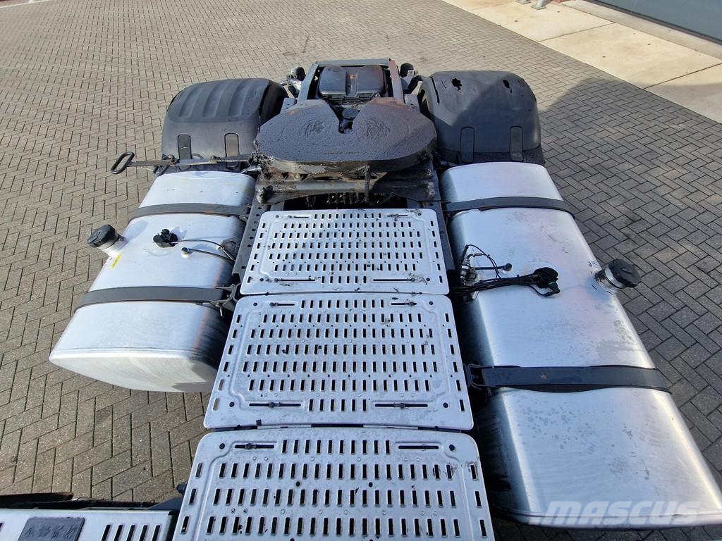 DAF XF 480 SuperSpaceCab 4x2 - Night clima - 2x tank - Tracteur routier