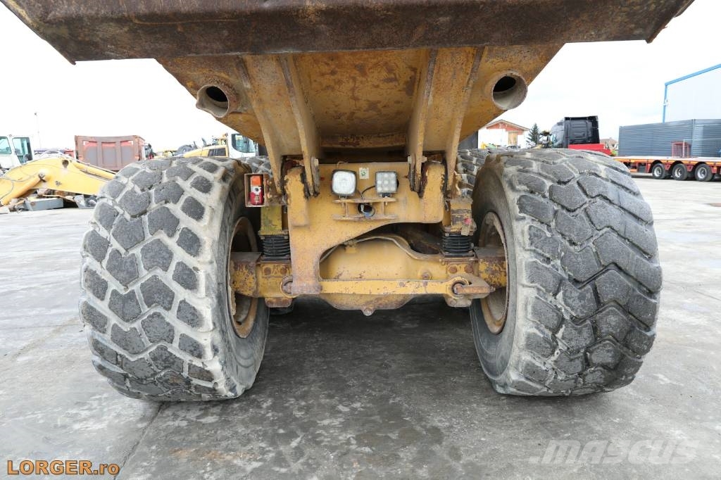 CAT 730 Dumper - Knickgelenk