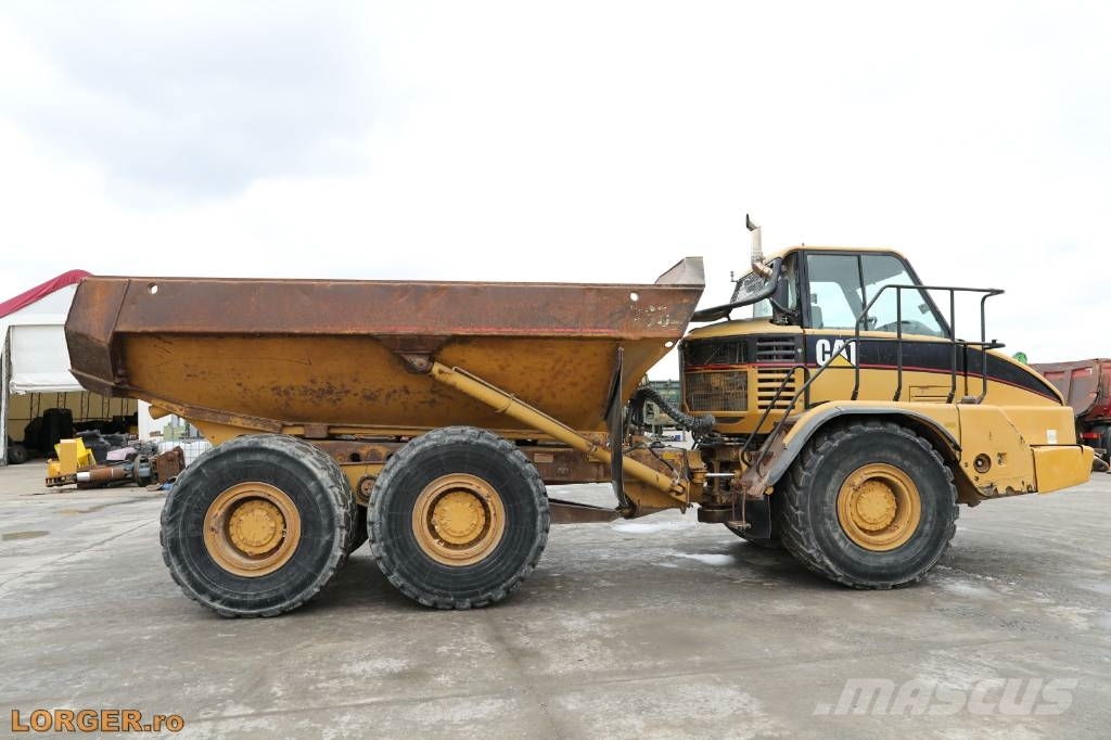 CAT 730 Dumper - Knickgelenk