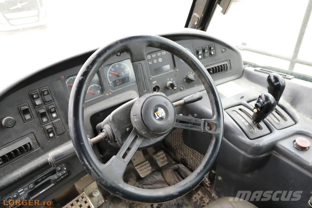 CAT 730 Dumper - Knickgelenk