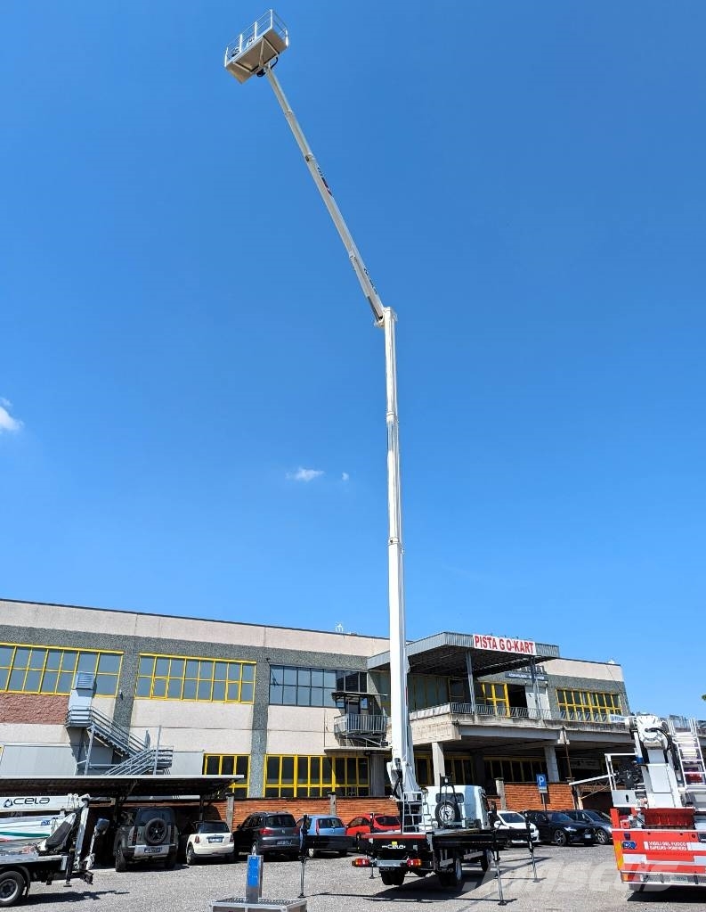 Cela Truck DT37 Platforme aeriene montate pe camion