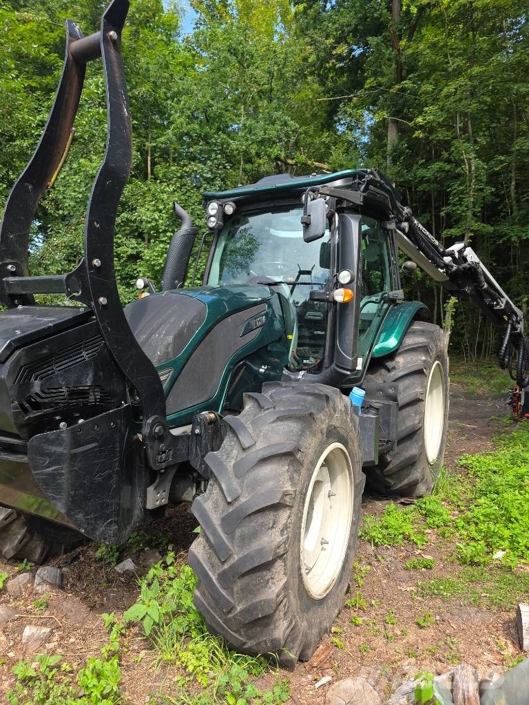Valtra N 114 HiTech Harvesters