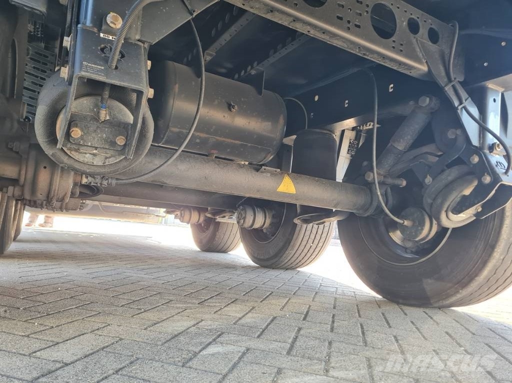 Krone VARIOS Curtainsider semi-trailers