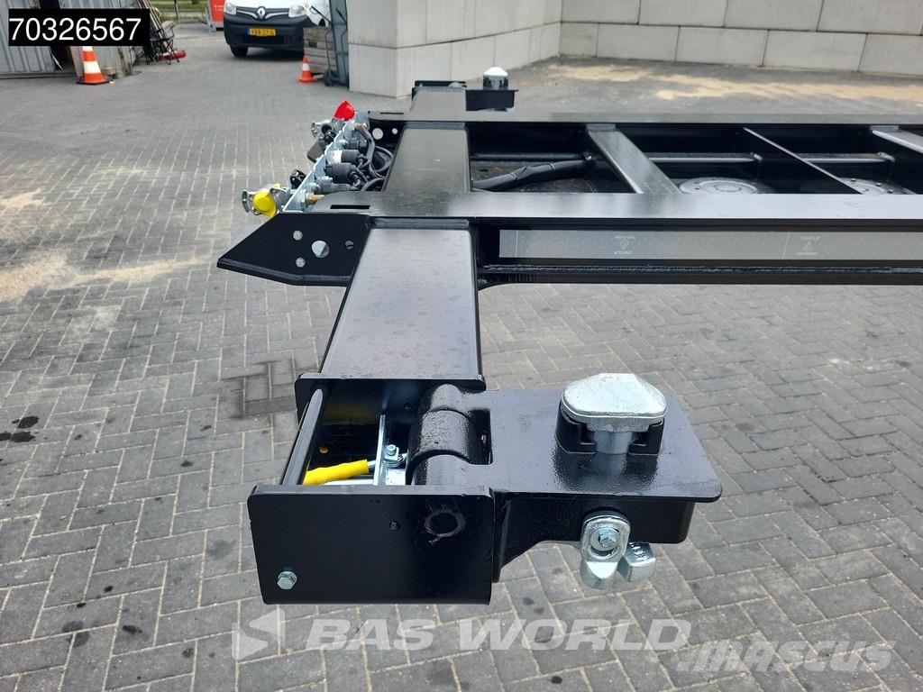 Orthaus Euro Slider 425 3 axles Mutli'45 Lift Axle Extenda Containerchassis