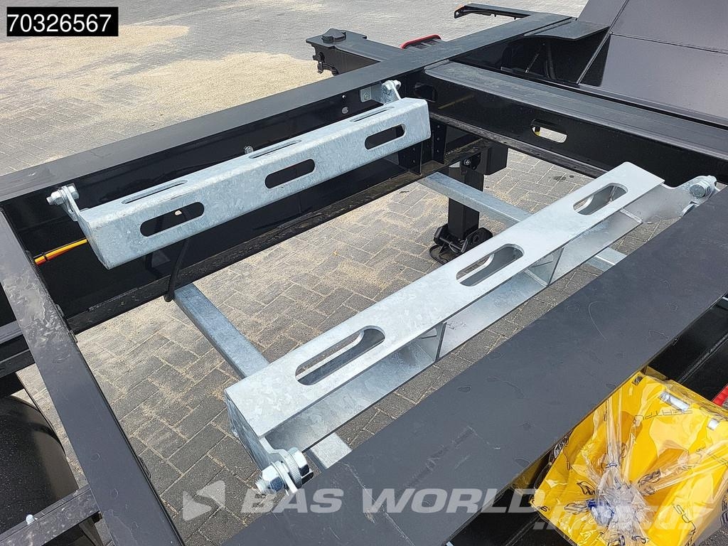 Orthaus Euro Slider 425 3 axles Mutli'45 Lift Axle Extenda Containerchassis