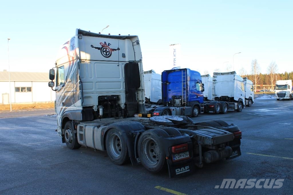 DAF XF 530 FTS 曳引機組件