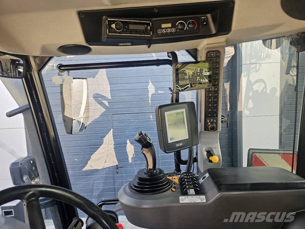 JCB FASTRAC 4220 Tratores Agrícolas usados
