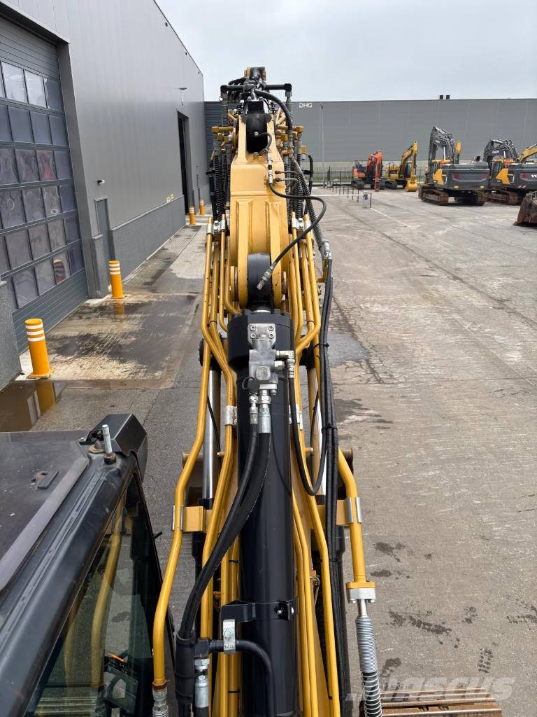 CAT 313 Kāpurķēžu ekskavatori