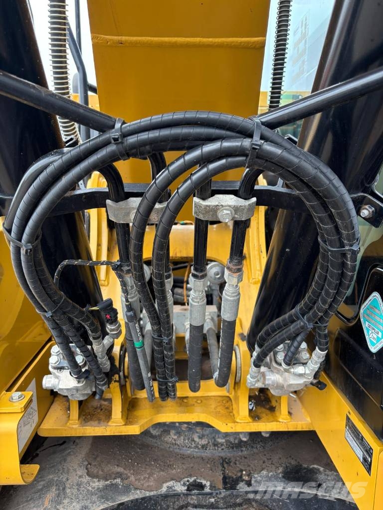 CAT 313 Kāpurķēžu ekskavatori