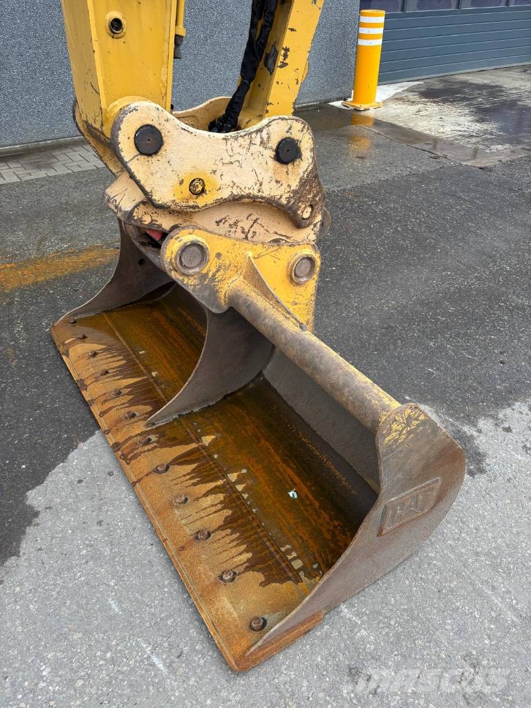CAT 313 Kāpurķēžu ekskavatori