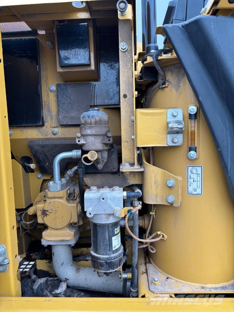 CAT 313 Kāpurķēžu ekskavatori