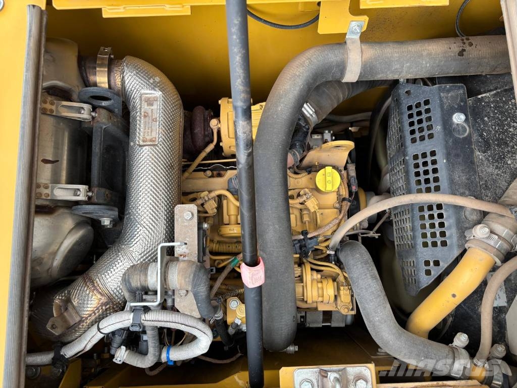 CAT 313 Kāpurķēžu ekskavatori