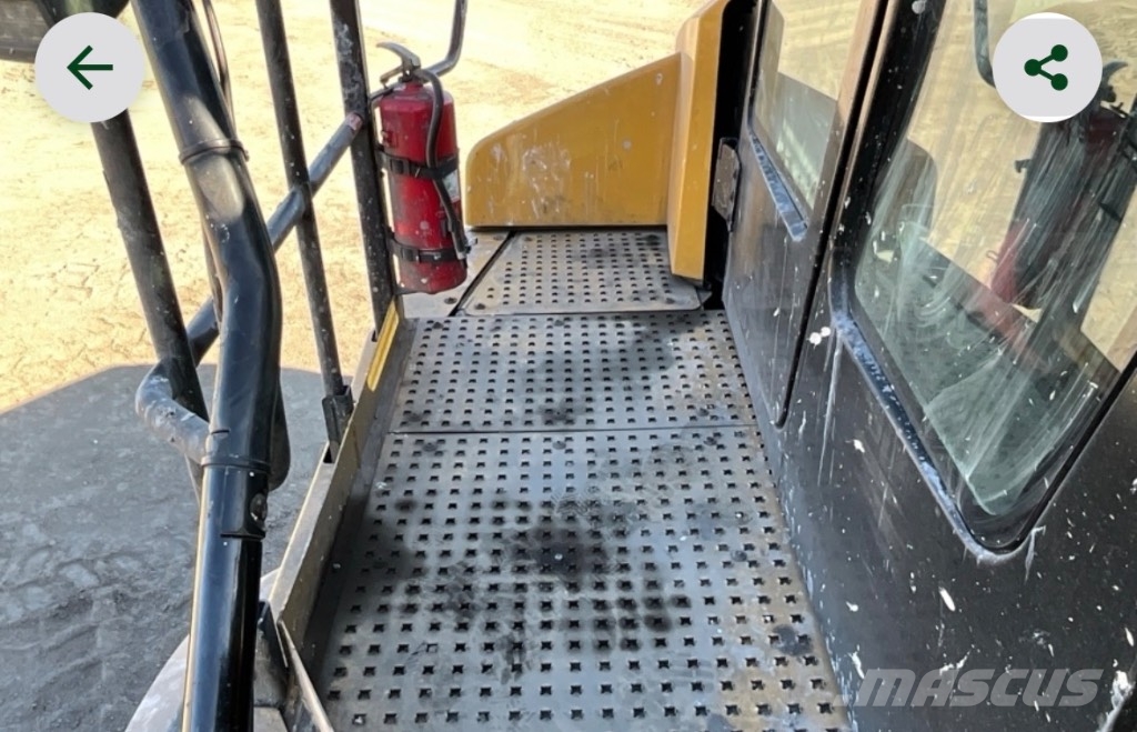 CAT 745 Knik dumptrucks