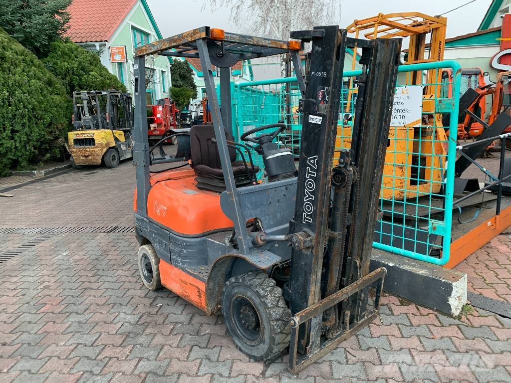 Toyota 6 FGF 15 V-2378 OB LPG (dujiniai) krautuvai