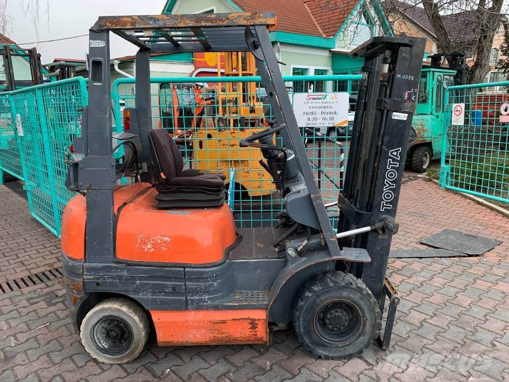 Toyota 6 FGF 15 V-2378 OB LPG (dujiniai) krautuvai