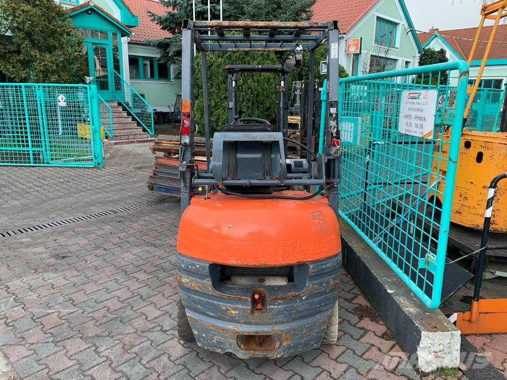 Toyota 6 FGF 15 V-2378 OB LPG (dujiniai) krautuvai