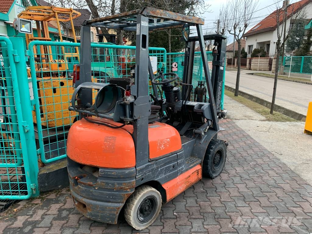 Toyota 6 FGF 15 V-2378 OB LPG (dujiniai) krautuvai