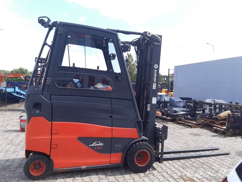 Linde E30HL Elektrikli forkliftler