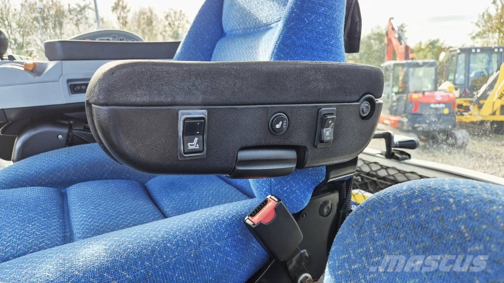 New Holland T 8.300 Traktoren