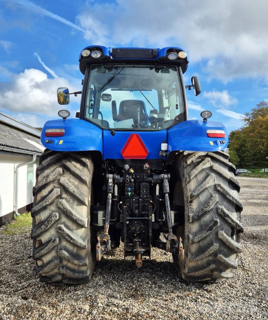 New Holland T 8.300 Traktoren