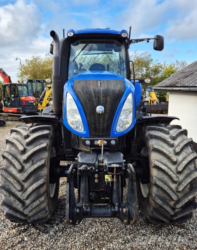 New Holland T 8.300 Traktoren