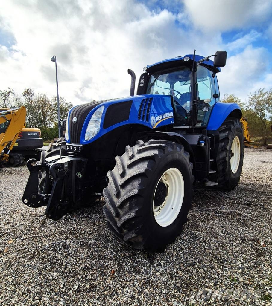 New Holland T 8.300 Traktoren