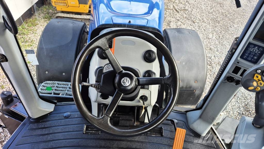 New Holland T 8.300 Traktoren