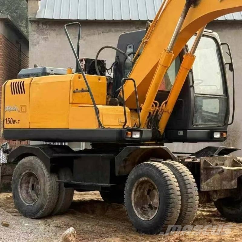 Hyundai 150w-7 Wheeled excavators