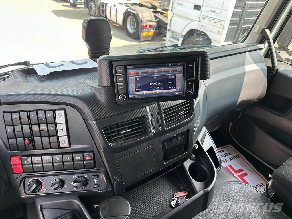 Iveco Stralis 460 Тягачі